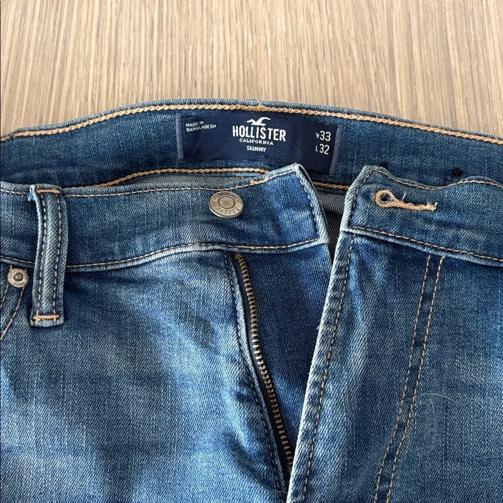 Hollister Skinny Jeans Men’s 33x32 Medium Wash Distressed Denim - Picture 2 of 8